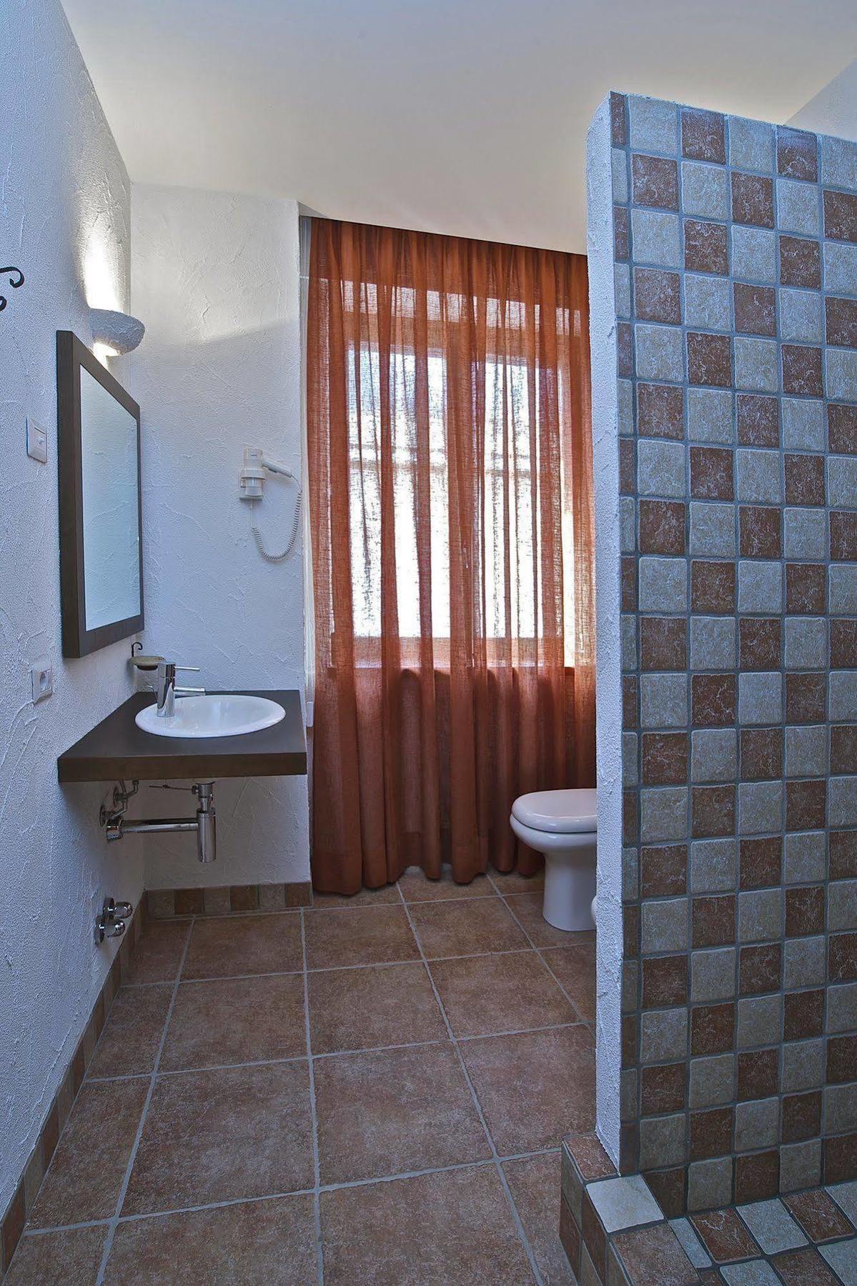 Hotel Bernina Тирано Экстерьер фото